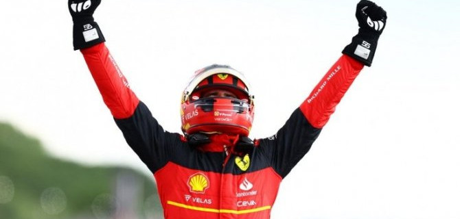 Сайнс: «Феррари» сражение с «Мерседесом» интересует меньше, чем борьба за победу