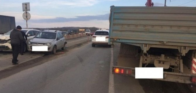 На въезде в Ставрополь столкнулись сразу 5 машин