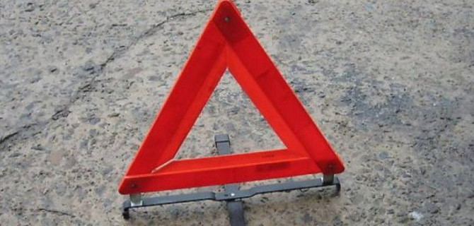 На Окружном проезде в Москве столкнулись три автомобиля