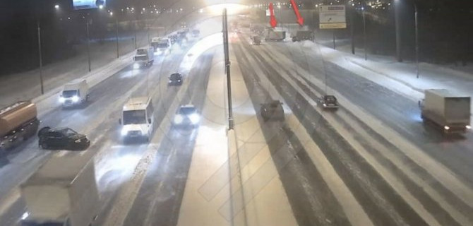 На МКАД столкнулись два грузовика