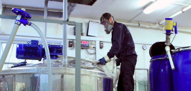 Автохимия АИС: собственное производство и выгодные условия для покупки