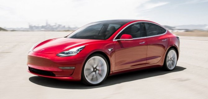 Снижены цены на две модели Tesla