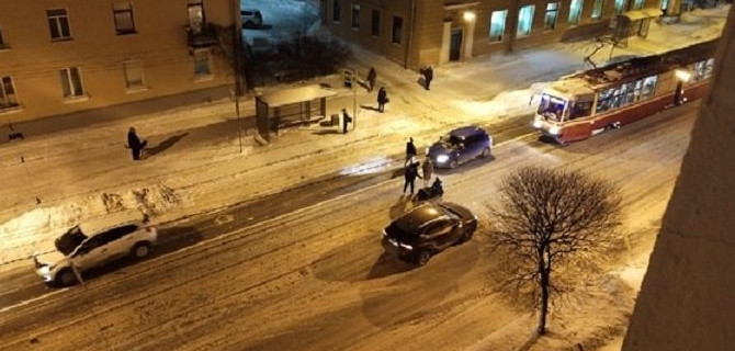 В Приморском районе Петербурга сбили пешехода