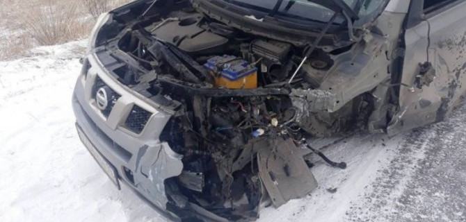 В ДТП в Хакасии два человека получили тяжелые травмы