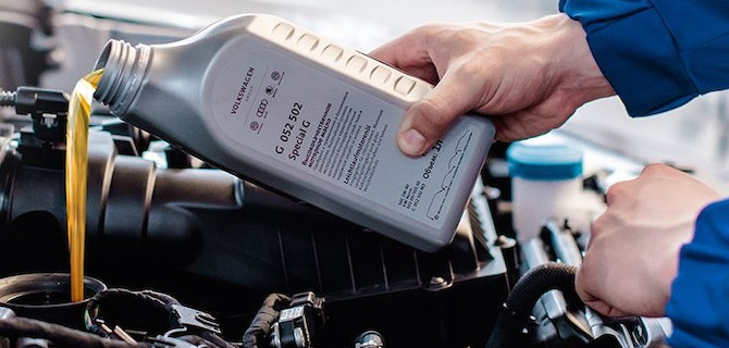 Замена моторного масла в автомобилях Volkswagen: зачем, где, как часто