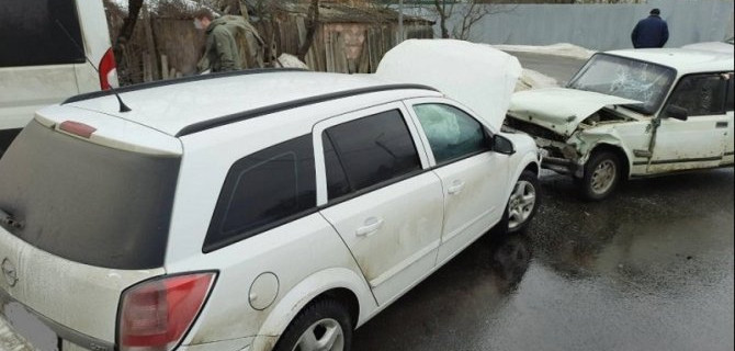 Три человека пострадали в ДТП на улице Делегатской в Брянске