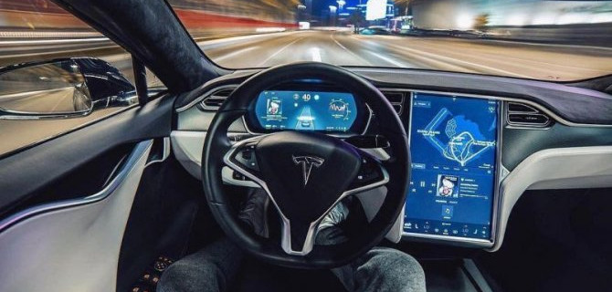 Фирма Tesla скоро откроет подписку на свой автопилот