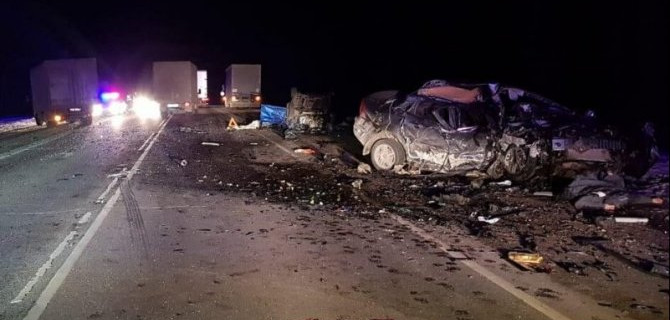 Три человека погибли в ДТП с грузовиком в Орловской области